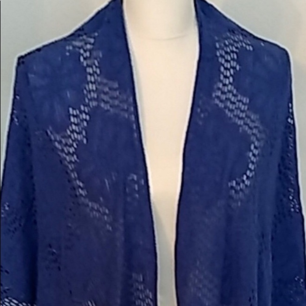 Cruise Club Blue Floral Cardishawl-NWT